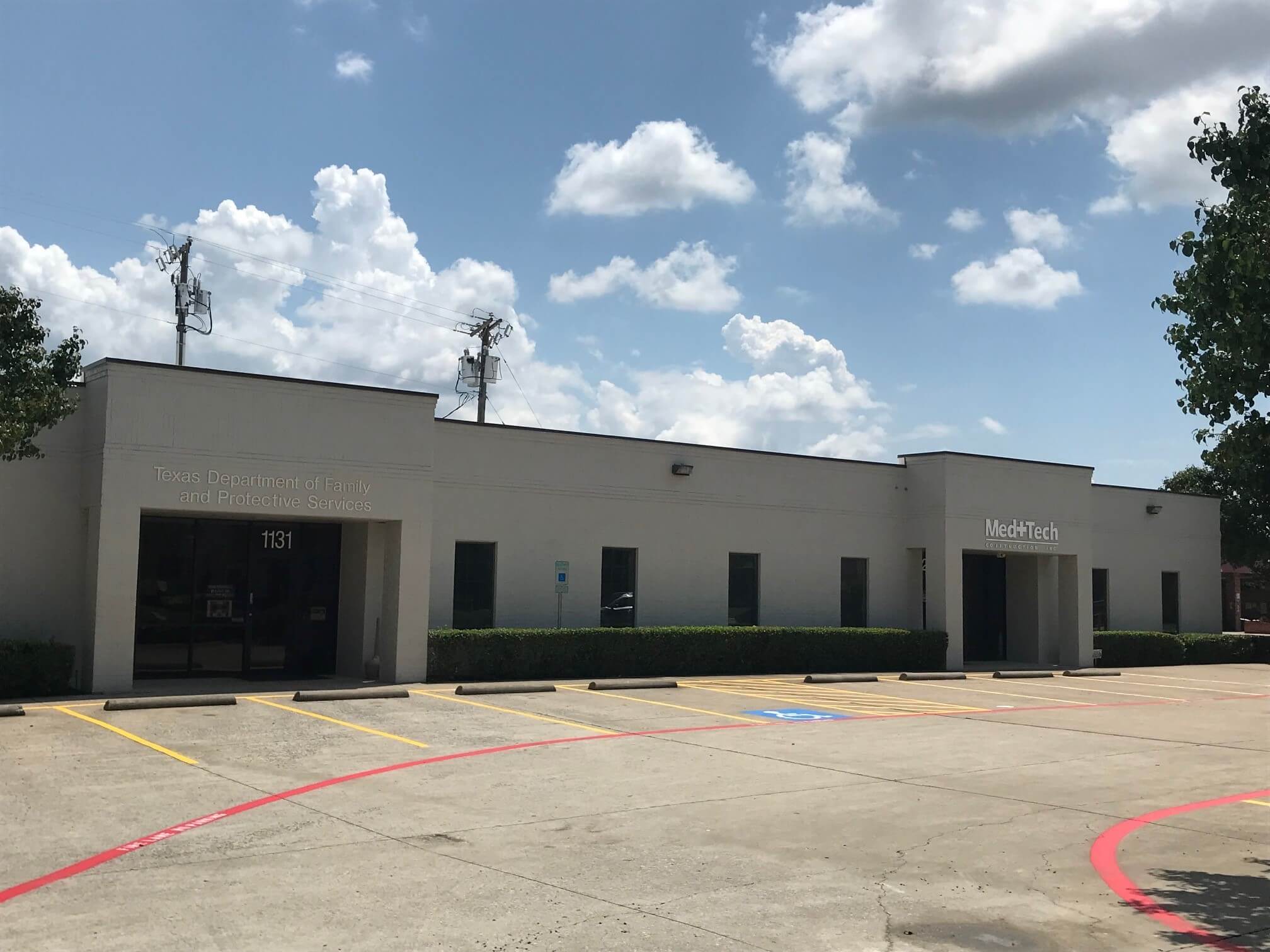 1121-1131-Yellow-Jacket-Ln-Rockwall-TX-Private-Entrance-Left-1-LargeHighDefinition