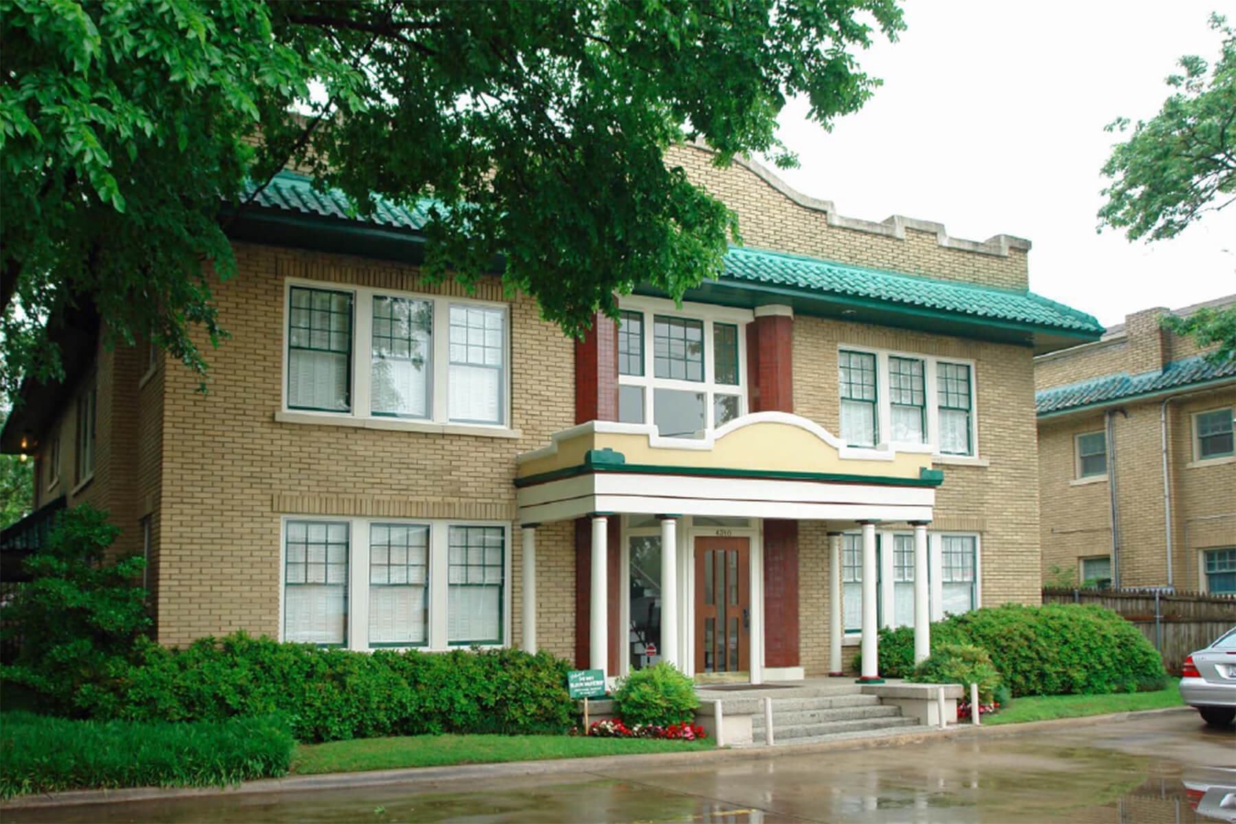 4310 Gaston - Main Pic